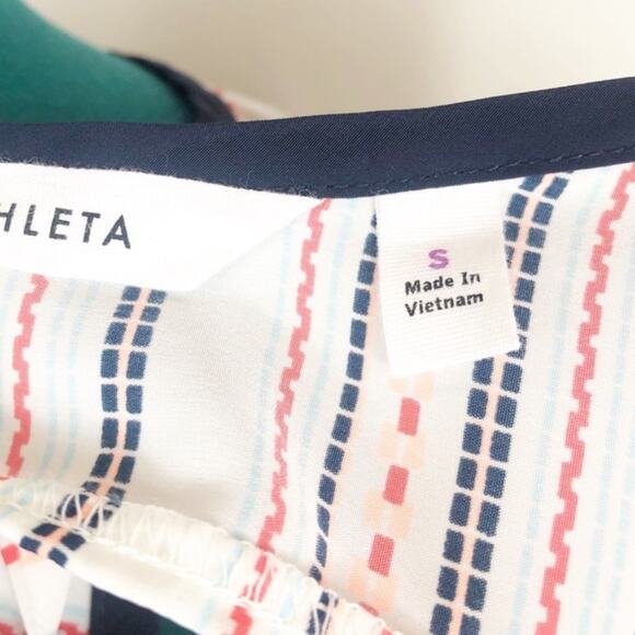 Athleta coastal dunes striped blue tank top - Picture 7 of 9